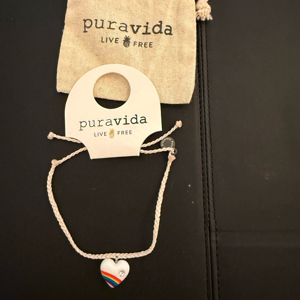 NWT Puravida Rainbow Heart Bracelet